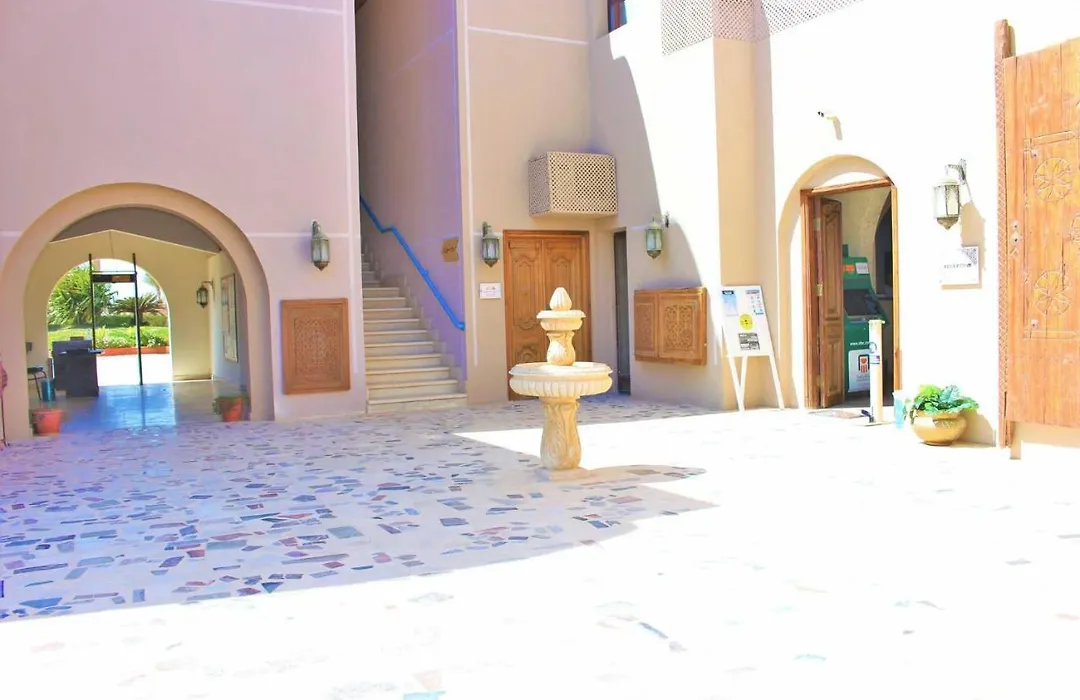 Rohanou Beach Resort-1