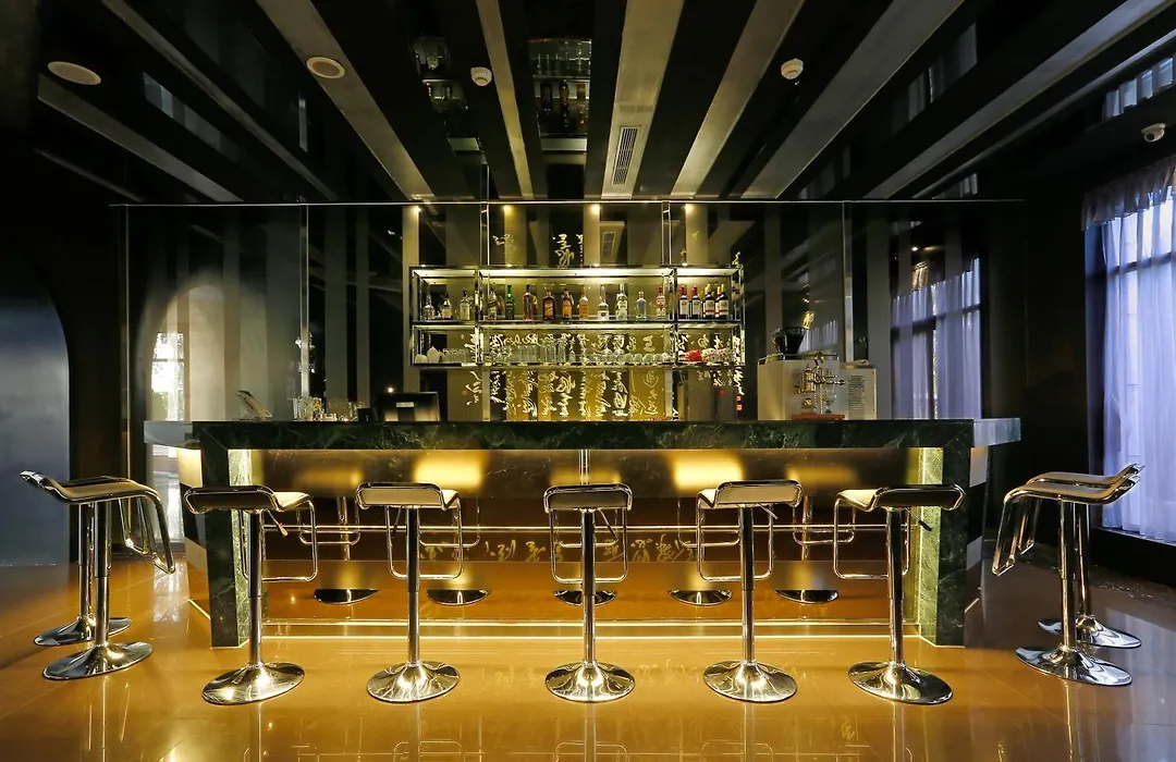 Golden Tulip - Aesthetics-1
