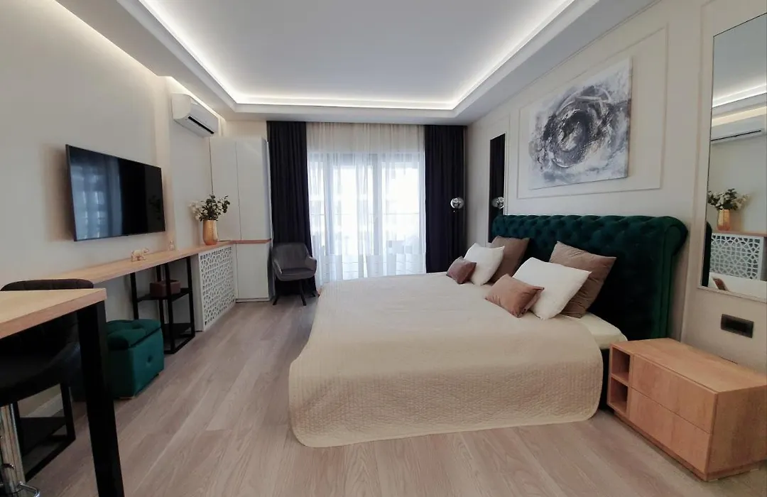 Residence 81-1