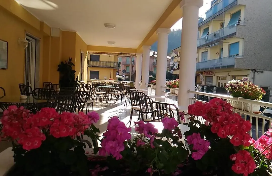 Hotel Dora-1