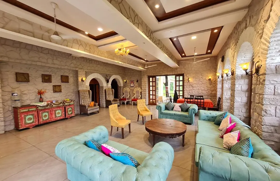 Luxurious Vintage Villa-1