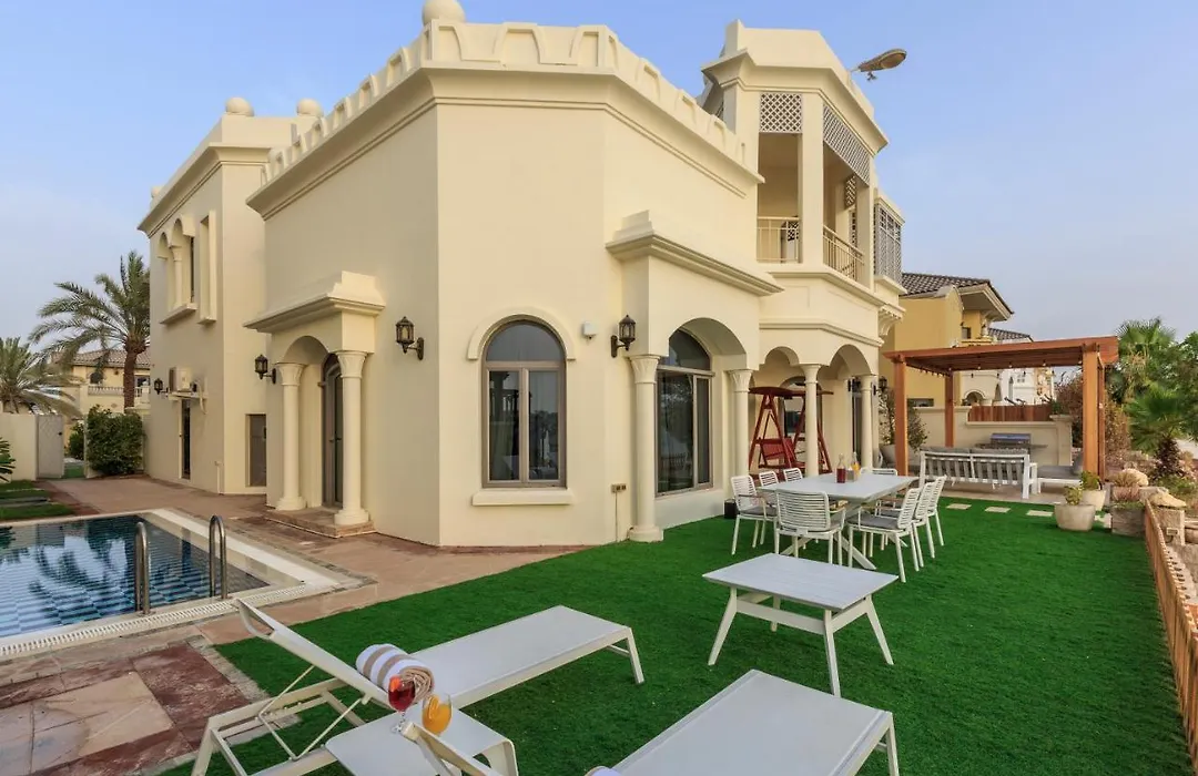 The S Holiday Homes - Stunning 5 Bedrooms Villa At The Palm Jumeirah With Private Beach And Pool-1