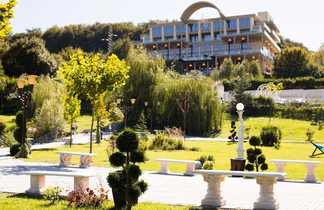 Wonderland Cluj Resort-1