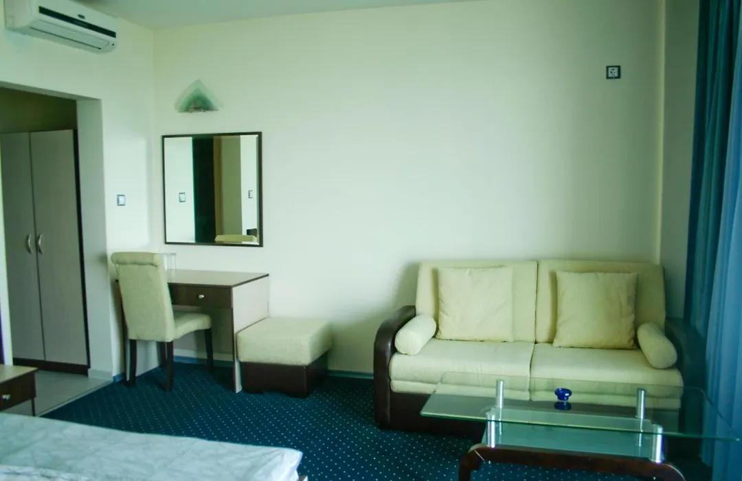 Peter Hotel-1