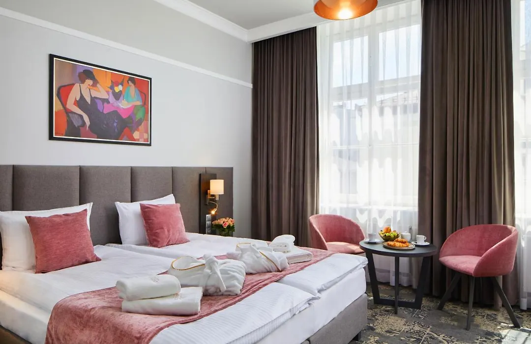 Hotel Estera-1