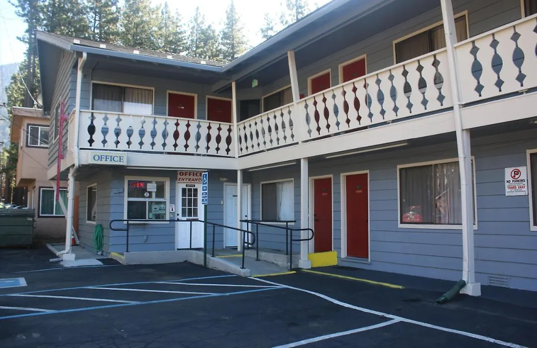 Thunderchief Inn-1