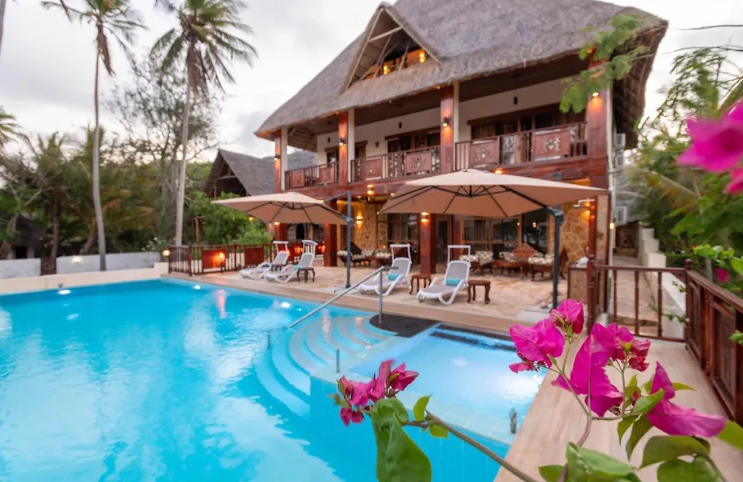 Cast Away Residence-1