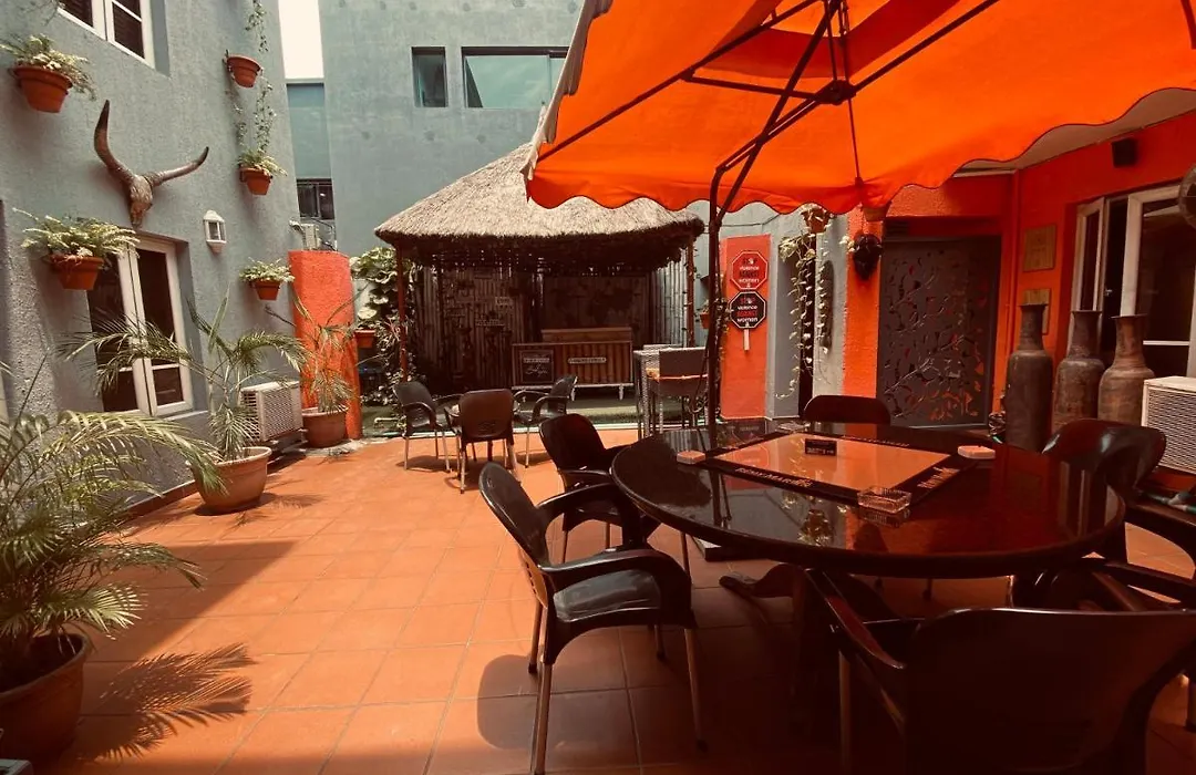 Angel Hotel-1