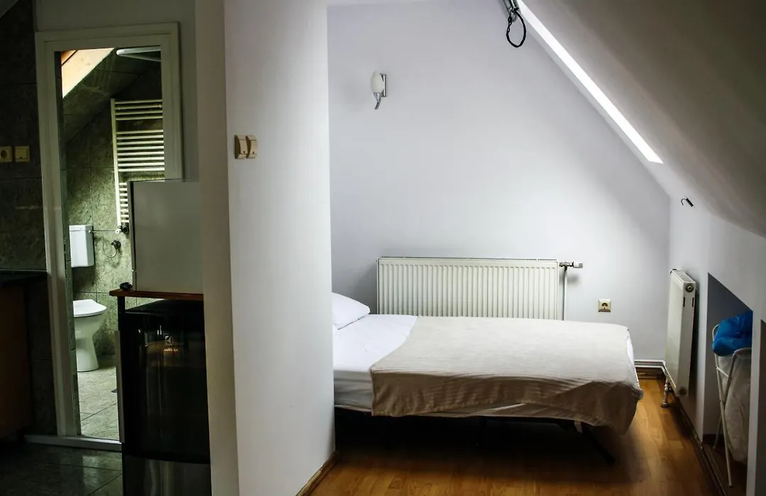 Split Crib | Brasov-1