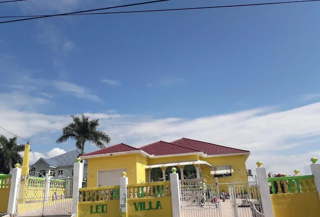 Leo Villa-1