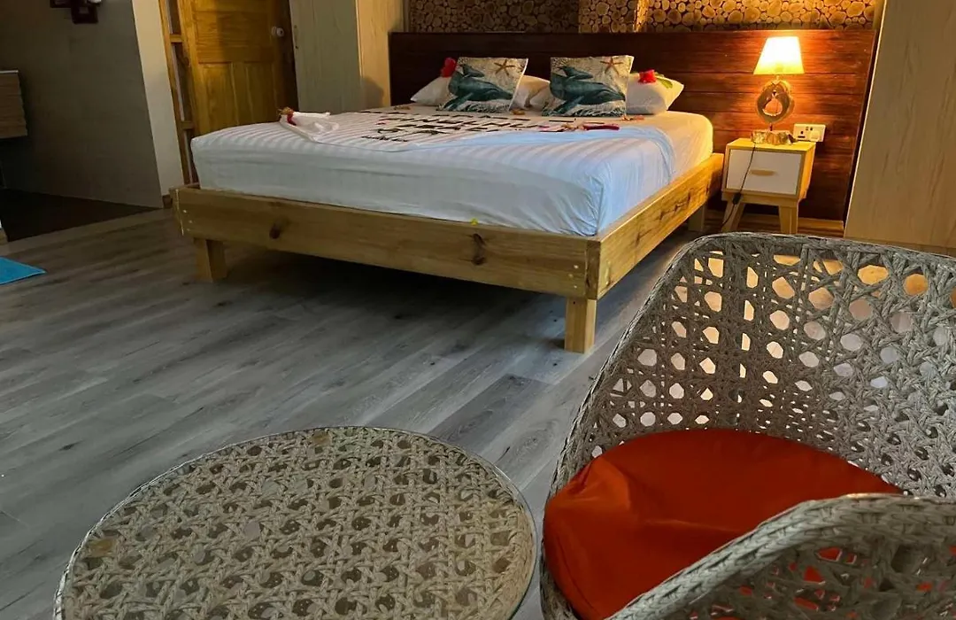 Finolhu Beach Guest House-1