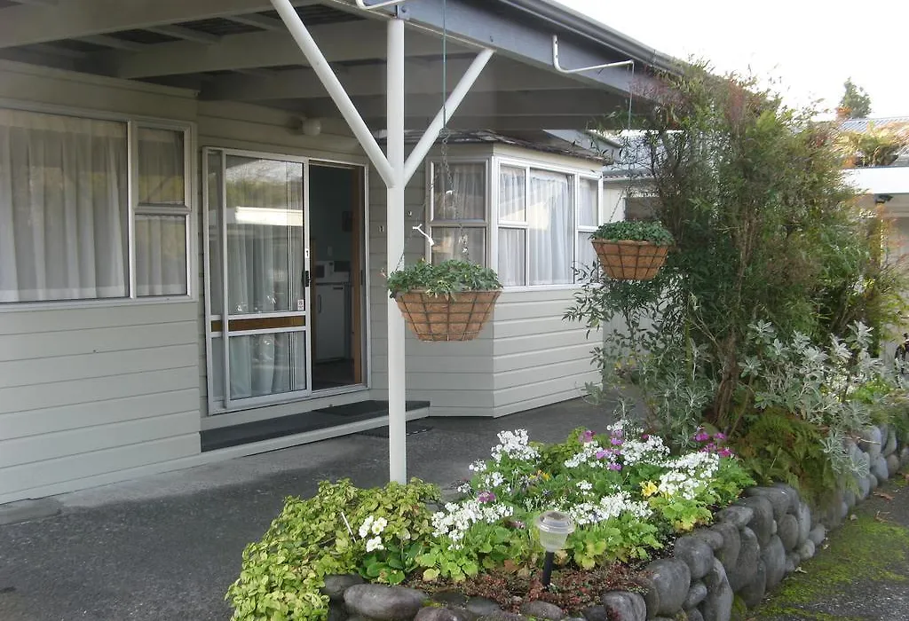 Tongariro River Motel-1