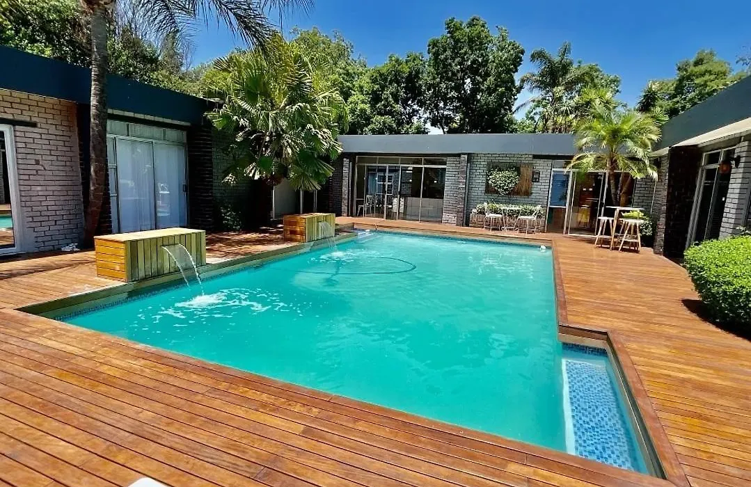 Fm Guest Lodge Comfort, Tranquility & Peace Of Mind-1
