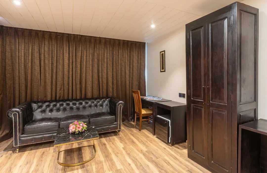 Divan Clarks Inn Goa-1