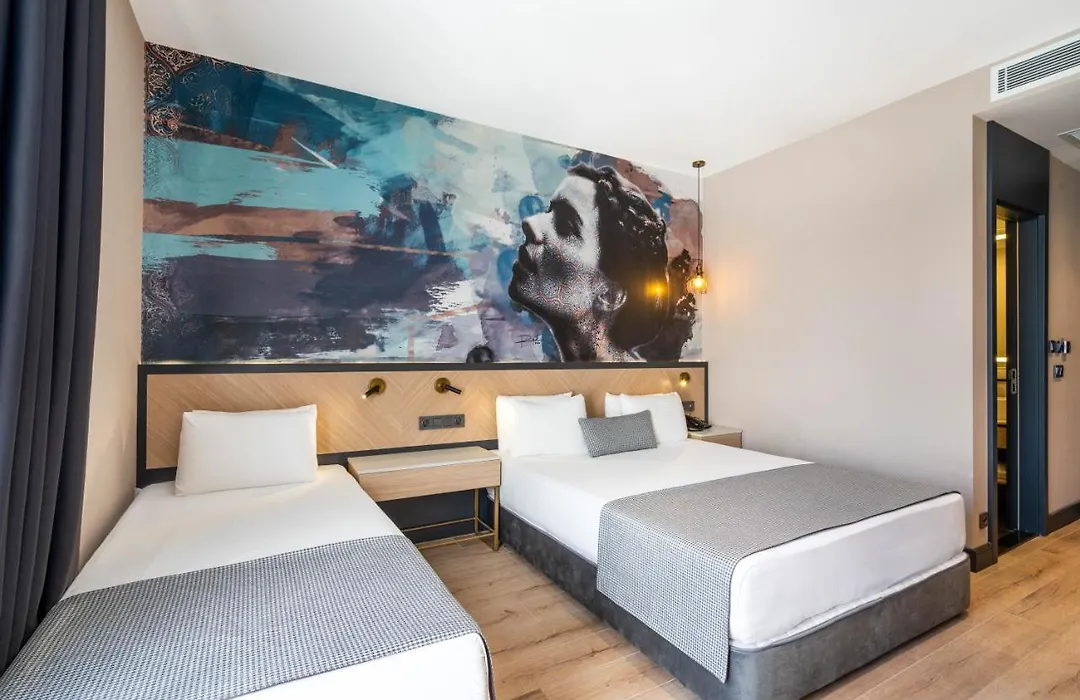 Ni Hotel Lara-1