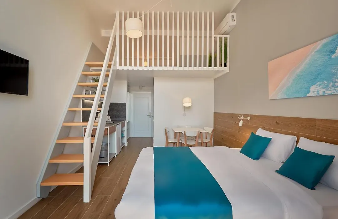 Apart Garni Hotel Larimar-1