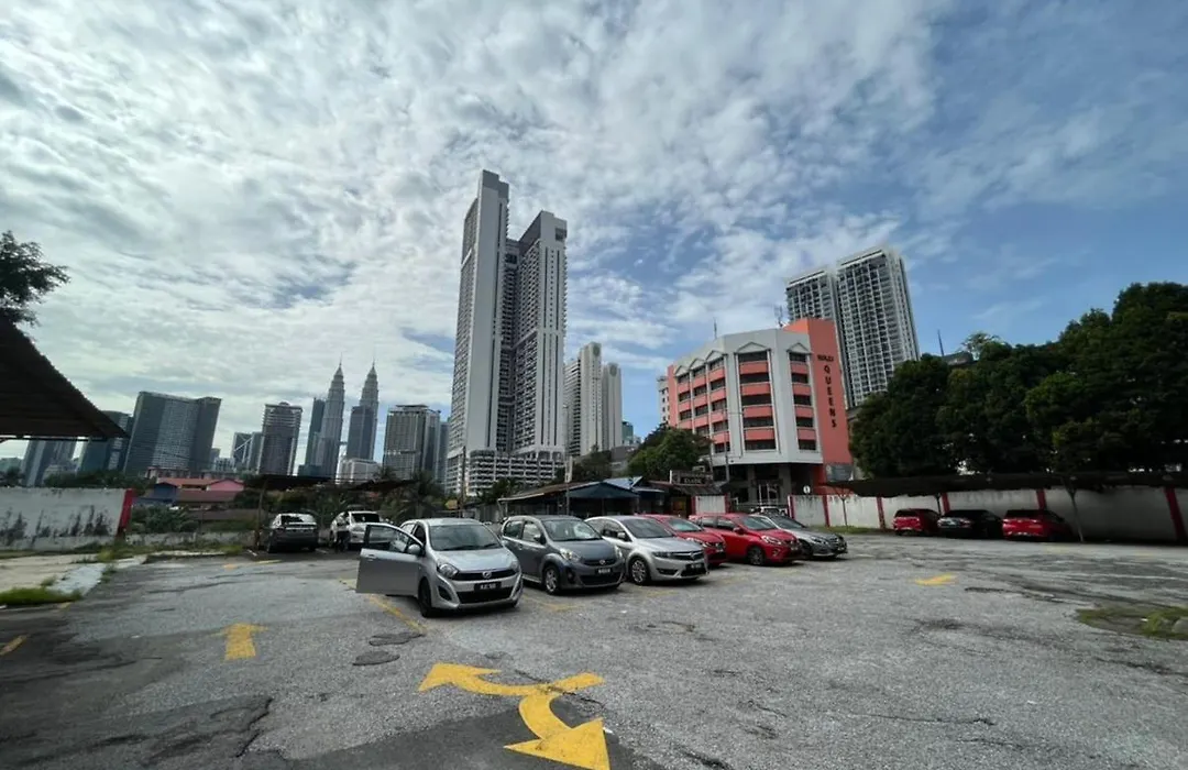 Akar Hotel Jalan Tar-1