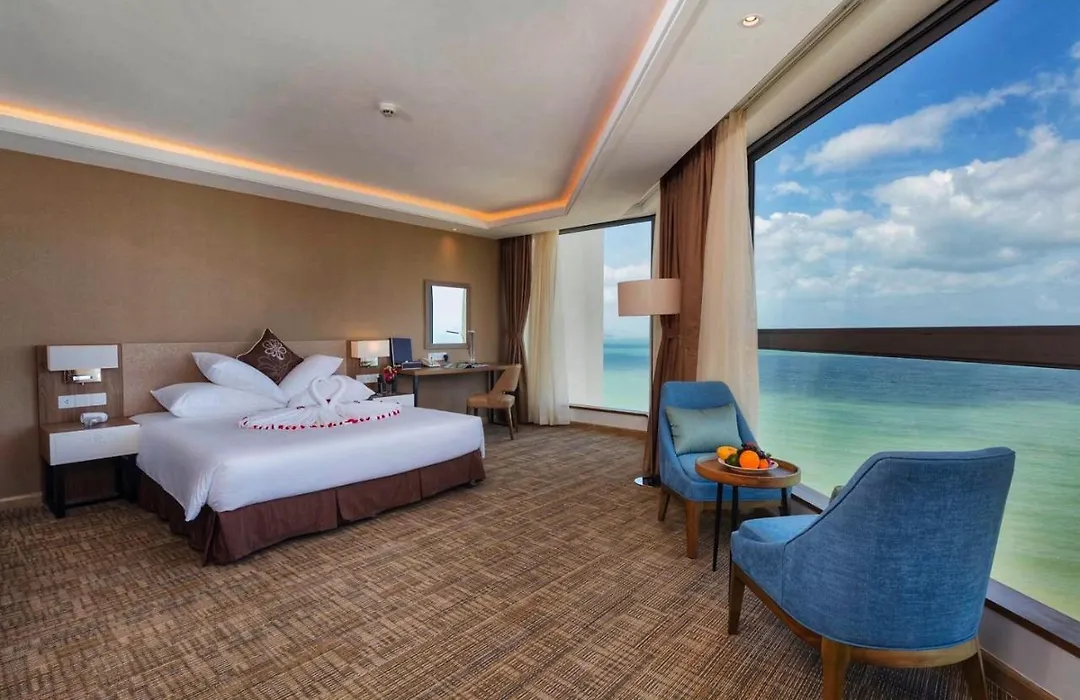Comodo Nha Trang Hotel-1