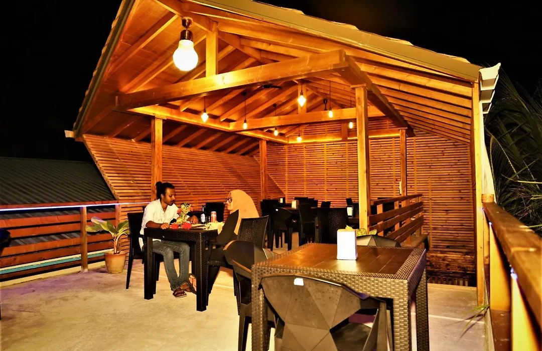 Dhigurah Beach Inn-1