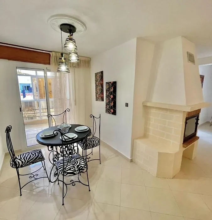 Superbe Appartement Avec Cheminee-1