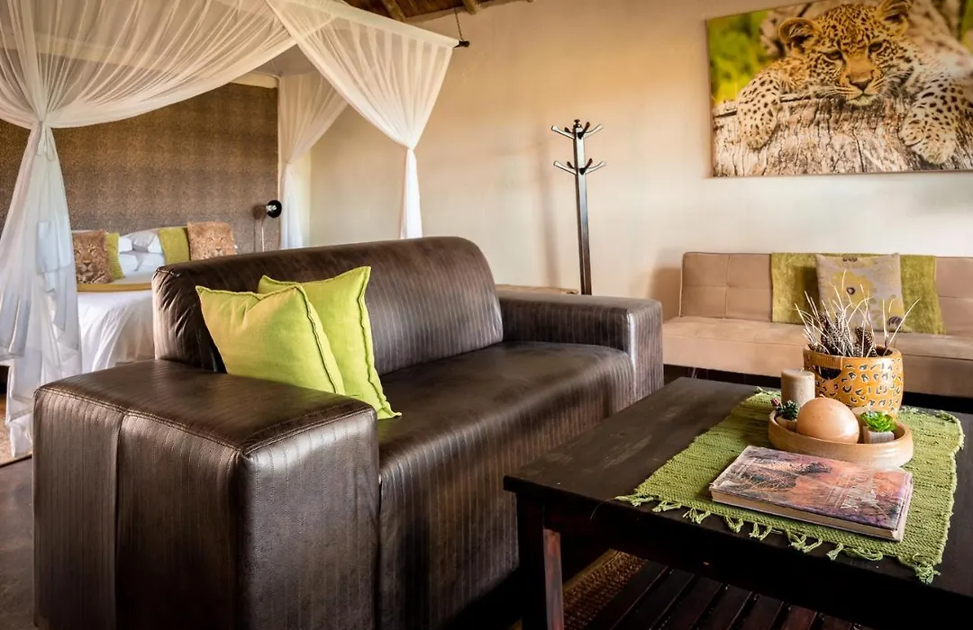 Umkumbe Safari Lodge Riverside-1