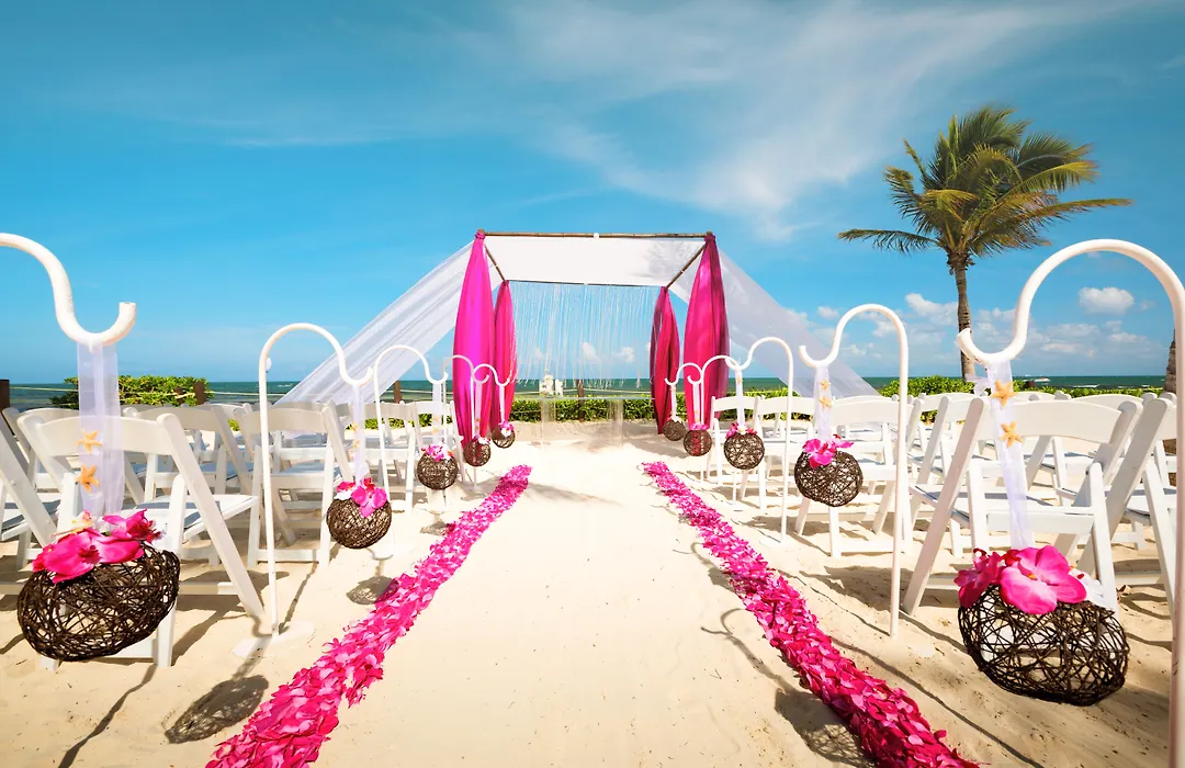 Bluebay Grand Esmeralda-1