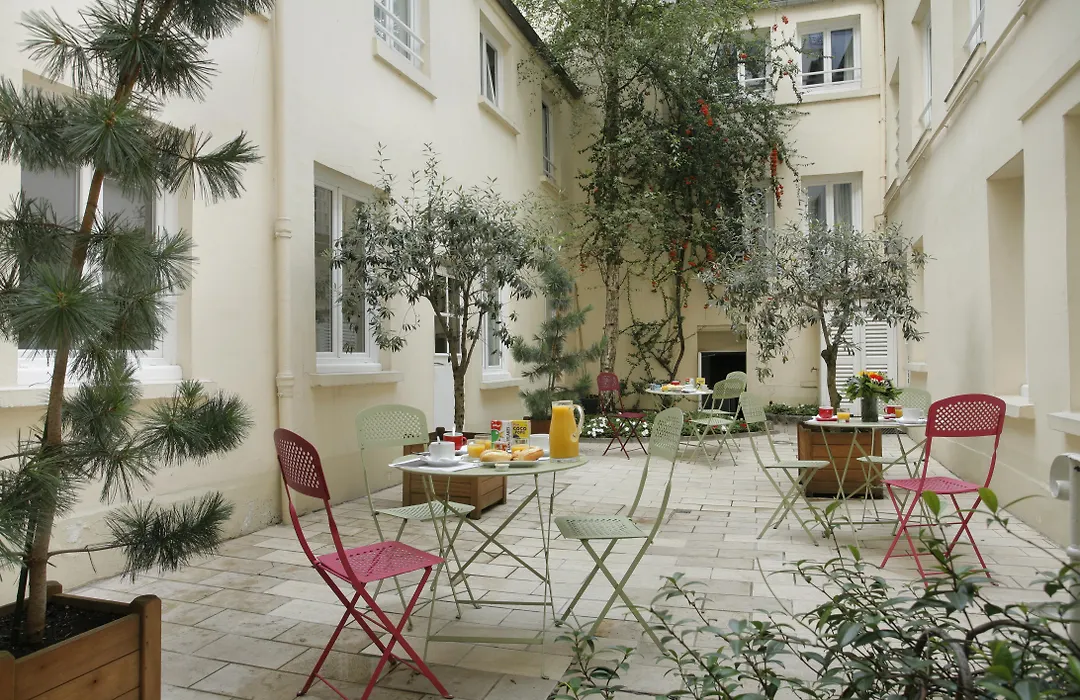 Alfred Hotels Paris Lecourbe- Hotel Renove-1
