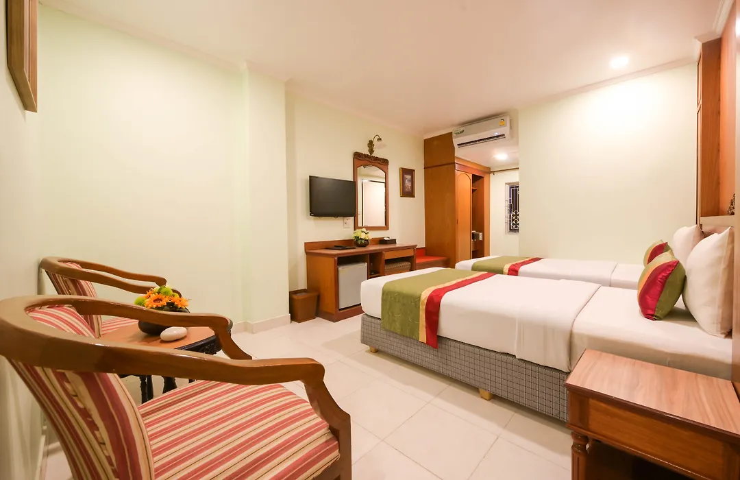 S Lodge Pattaya Formally Sabai Lodge-1