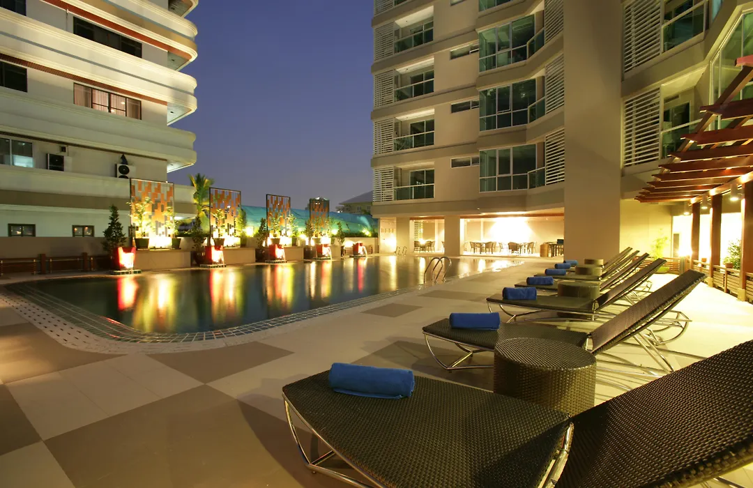 Adelphi Grande Sukhumvit-1