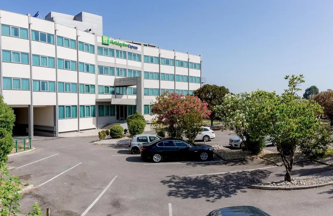 Holiday Inn Express Lisbon Airport By Ihg-1