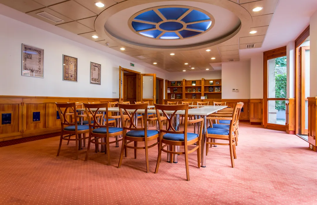 Corvin Hotel Budapest Sissi Wing-1