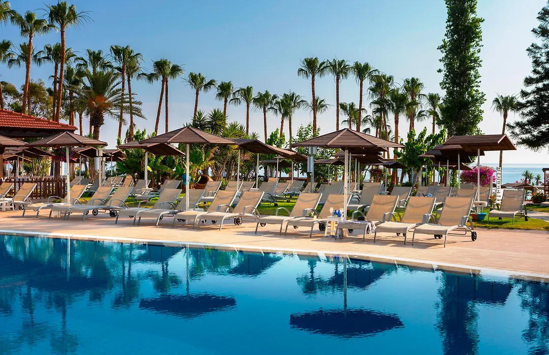 Cavo Maris Beach Hotel & Suites-1