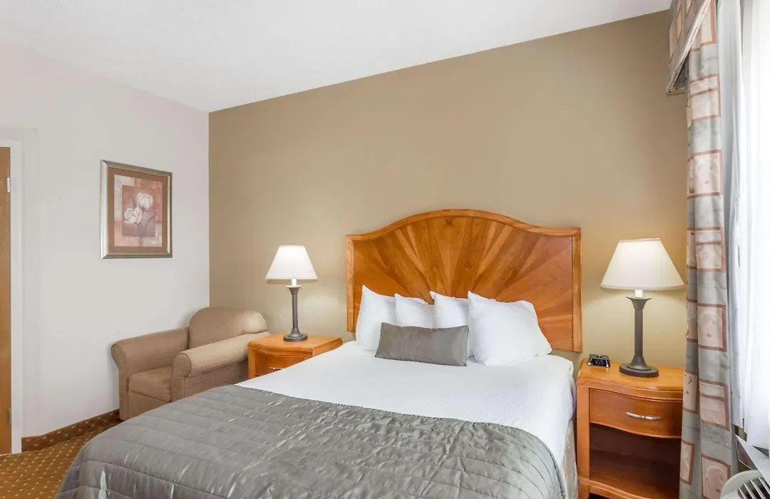 Baymont By Wyndham Asheville/Biltmore-1