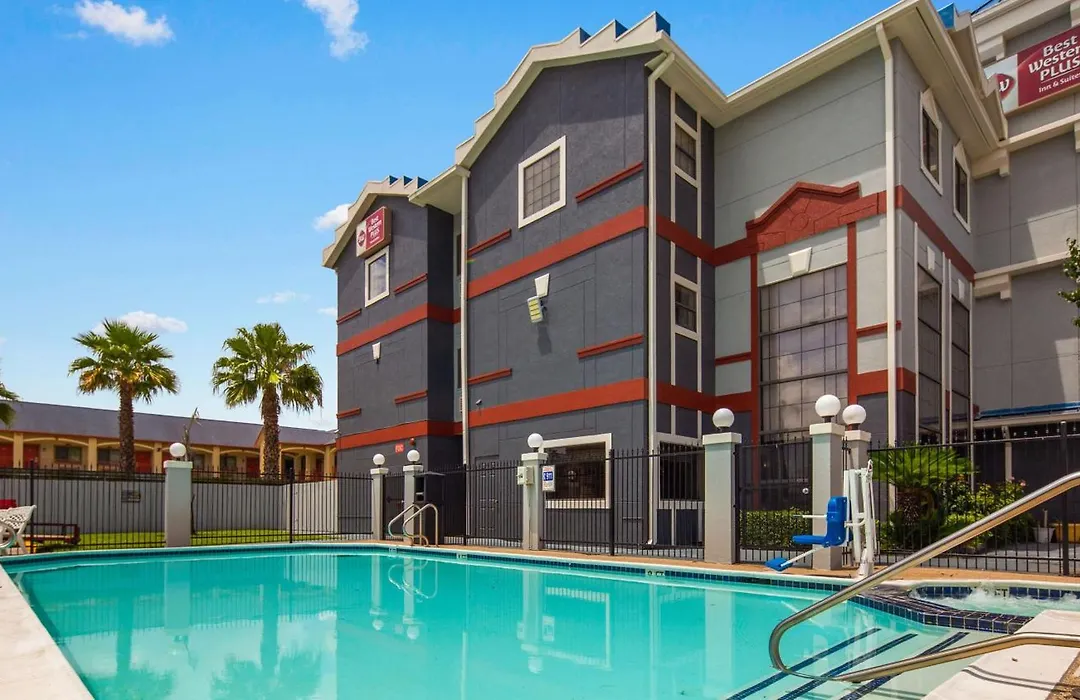 Best Western Plus Northwest Inn & Suites-1