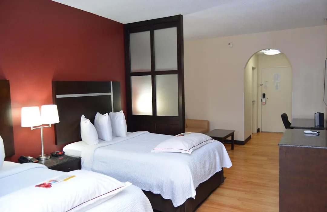 Red Roof Inn Plus+ & Suites Chattanooga - Downtown-1