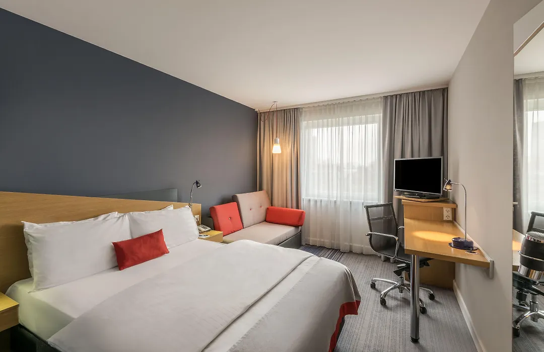 Holiday Inn Express Cologne Muelheim By Ihg-1