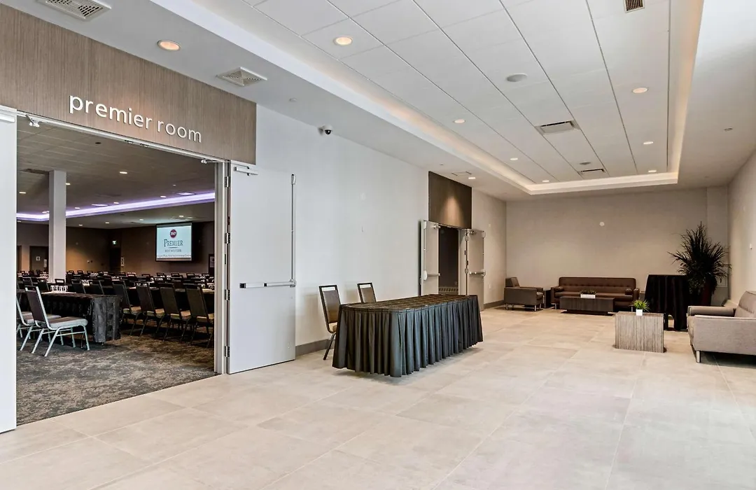 Best Western Premier Calgary Plaza Hotel & Conference Centre-1