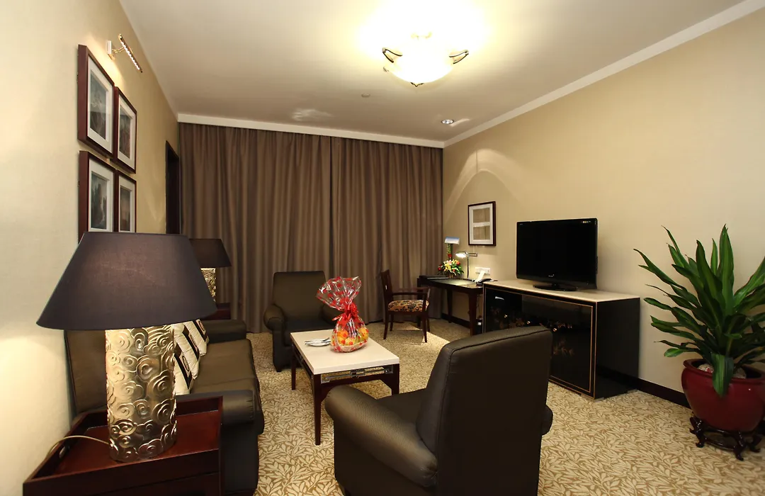 Guangzhou Dong Fang Hotel-1