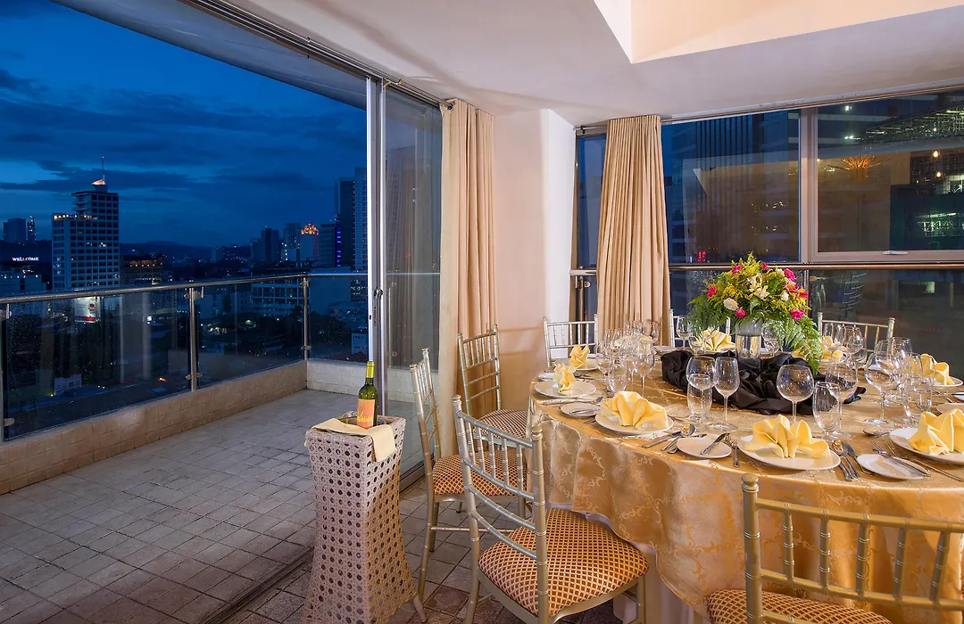 Golden Prince Hotel & Suites-1