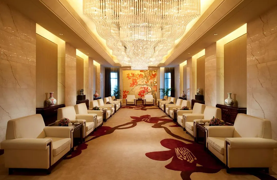 Hilton Guangzhou Baiyun-Canton Fair Free Shuttle Bus Service And Free Registration-1