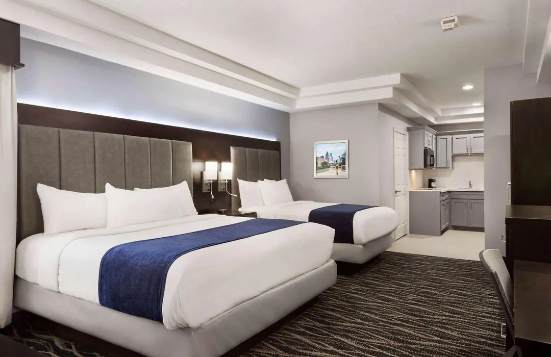 Days Inn & Suites By Wyndham Houston Hobby Airport-1