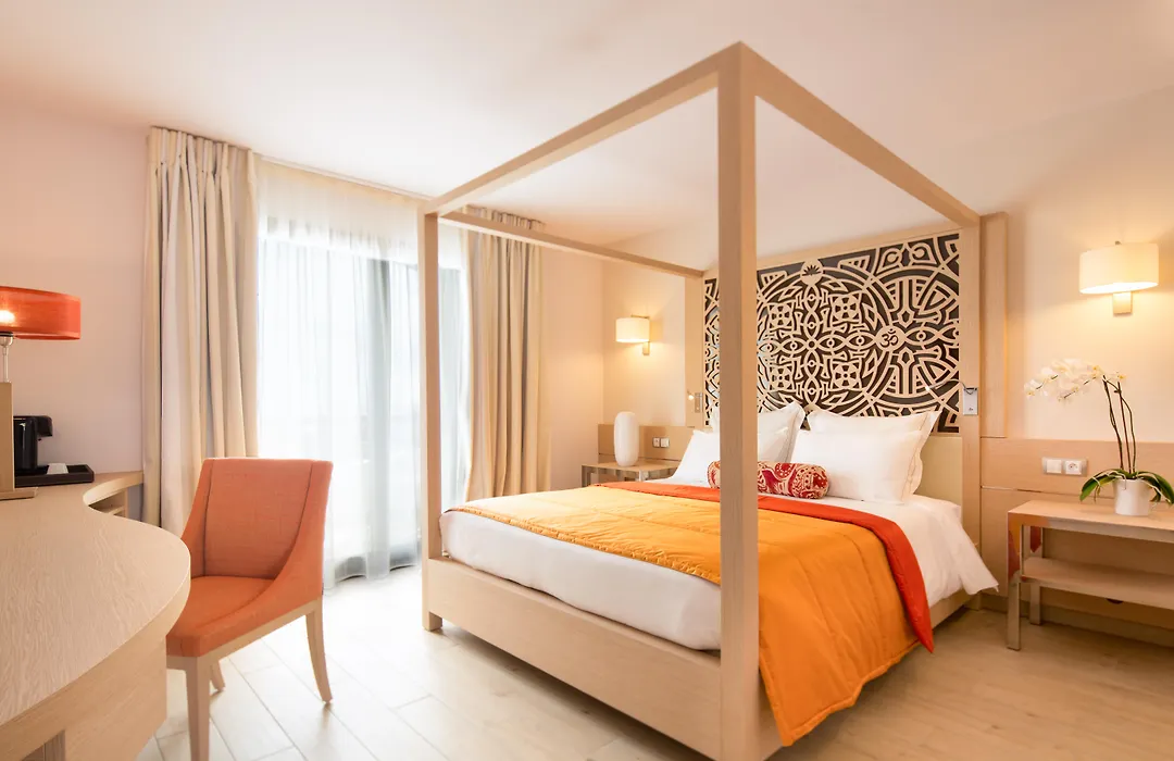 Akoya Hotel & Spa-1