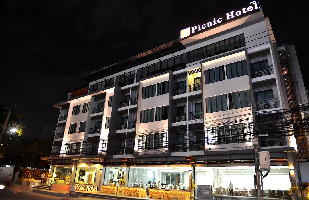Picnic Hotel Bangkok - Rang Nam-1