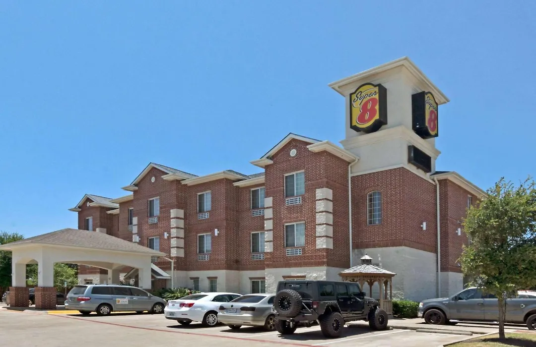 Super 8 By Wyndham Austin/Airport South-1