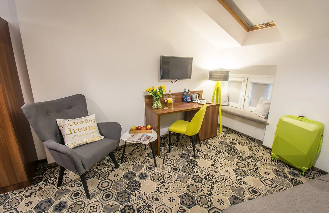 Hotel Lavender-1