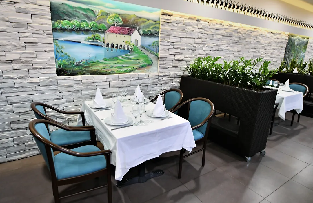 Hotel Alkar - Family Friendly Hotel With Pool In Sinj, Dalmatia-1