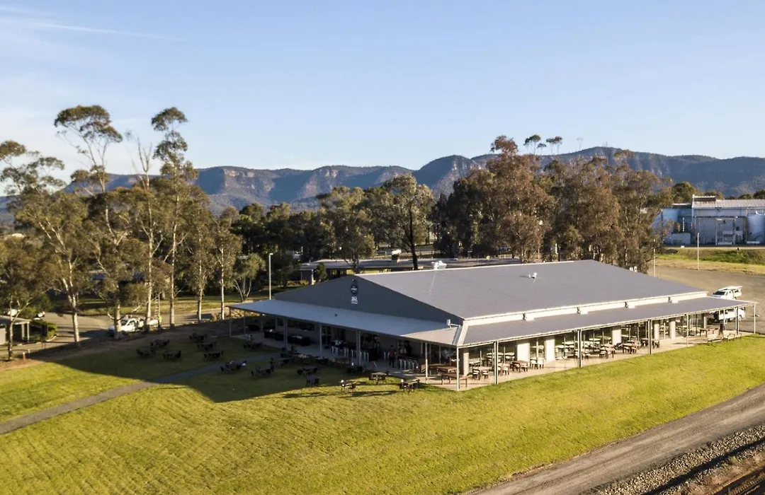 Hunter Valley Resort, Hunter Farm Adventure Centre & 4 Pines At The Farm-1
