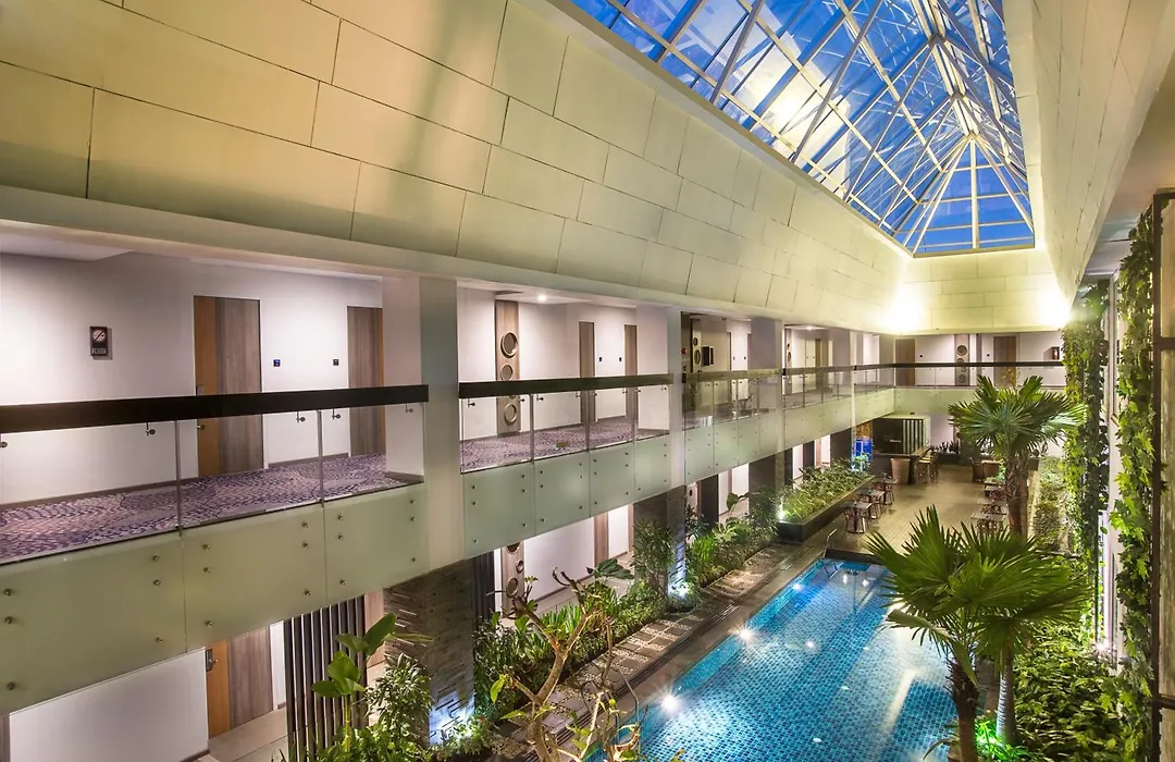 Holiday Inn Bandung Pasteur By Ihg-1