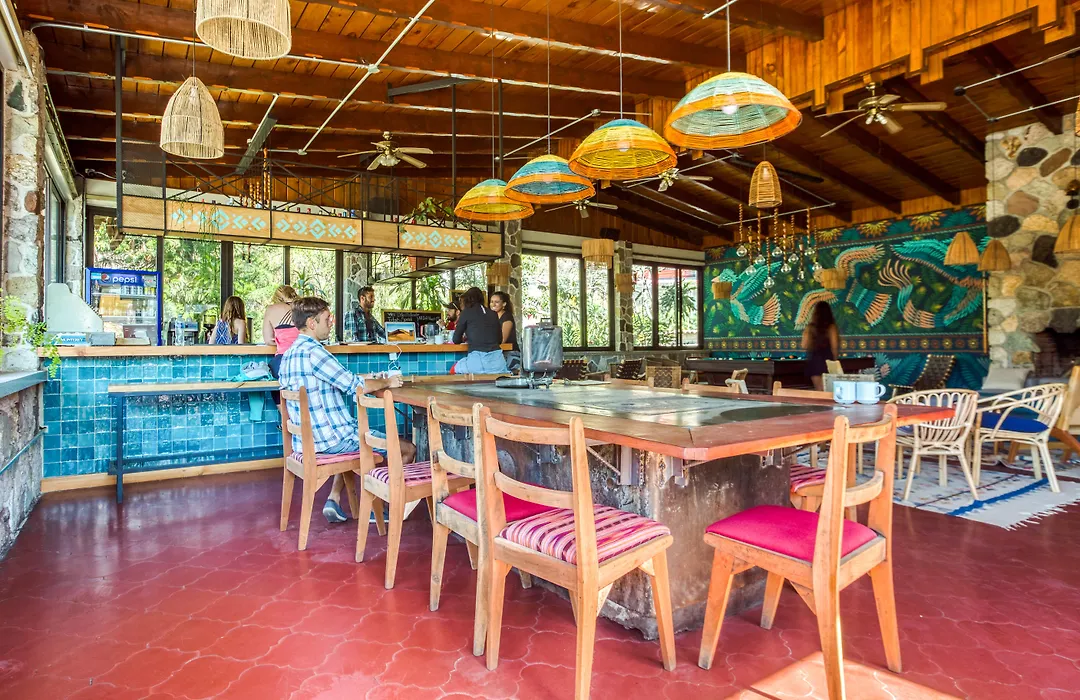 Socialtel Atitlan-1