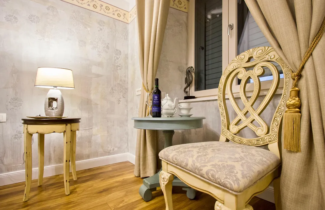 Plaza Marchi Old Town - Mag Quaint & Elegant Boutique Hotels-1
